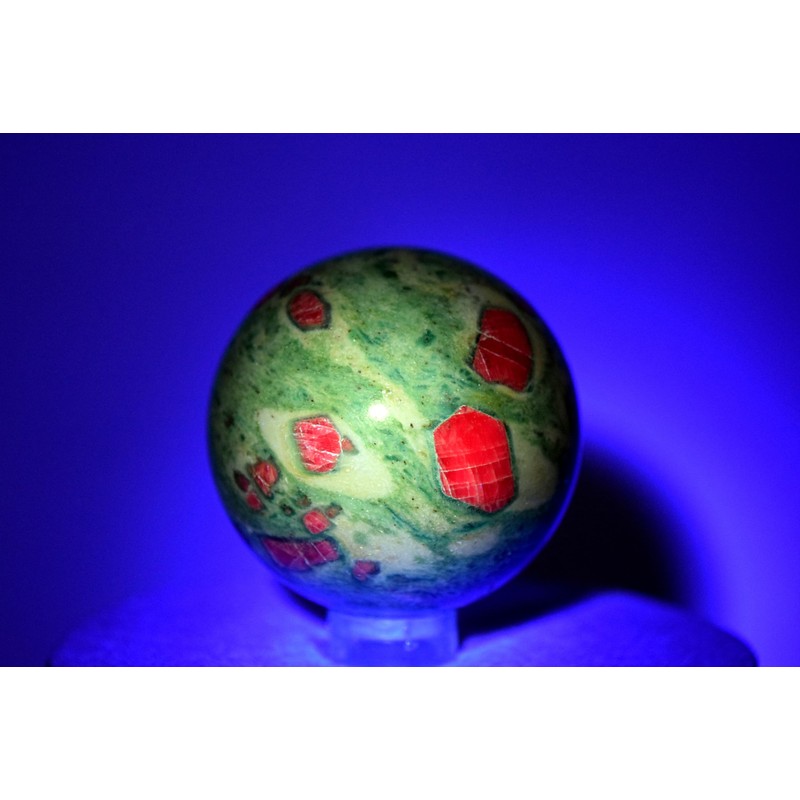 HQRP Professional 365 nM 9 LED Flashlight Blacklight for Rocks