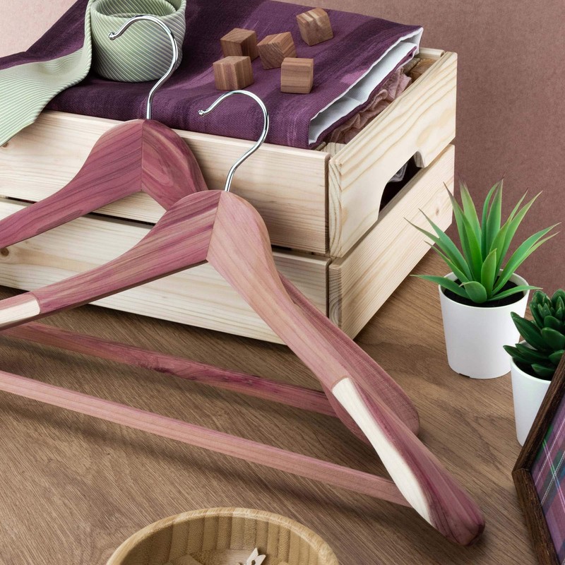 HANGERWORLD 5 Cedar Wood 17.7inch Suit Hangers with Broad Shoulders