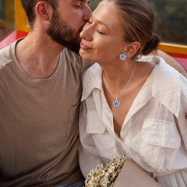 Myrnaist Flower Necklace for Women Daisy Flower with CZ Dainty Flower Pendant Necklaces Jewelry Gift for Wife Mom Girls, Stainless Steel, Zircon