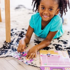 Melissa & Doug Set de juego de calcomanías esponjosas, de Vestir (libro de actividades reutilizable, 76 calcomanías, genial para viajes)