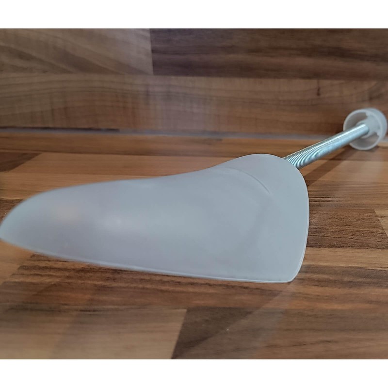 Sternfabrik Pack of 2 shoe trees with flexible metal tension