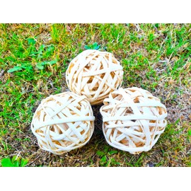 Hexagrowth Large Bamboo Balls (3-3.5’’) for Gerbils, Hamster, Guinea Pig, Rabbit, Chinchillas, Natural and Handmade, Foraging Cage Toy for Ferrets, Parrot, Macaw, Parakeet Cockatiels Finch, 3 Pack.