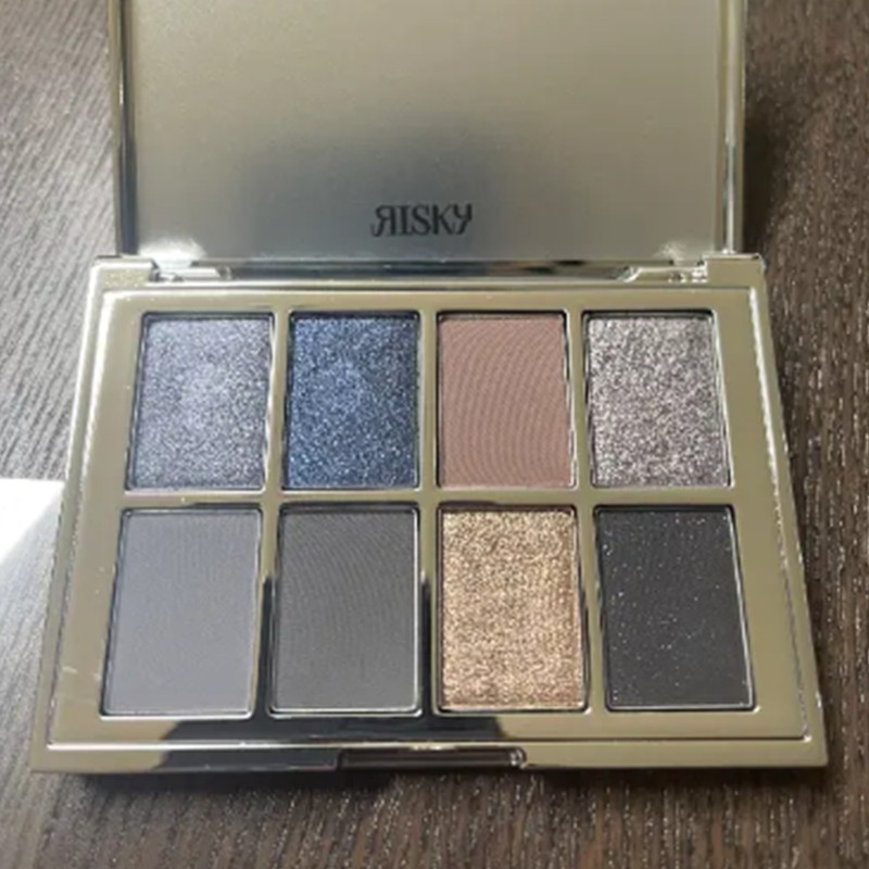 Risky 5 types of risky pigment eyeshadow palette / 리스키