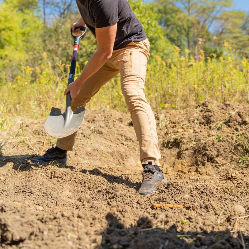 Radius Premium D-Handle Round-Point Shovel, Steel Shaft