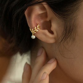 Aneneiceera Vintage Pearl Leaf Ear Cuff Earrings Gold Dangle Pearl Cuff Earrings Pearls Cartilage Clip Earrings Minimalist Leaf No Piercing Earrings Jewelry for Women