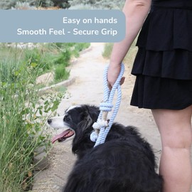 Braided Cotton Rope Dog Leash for Medium & Large Dogs – Enjoy Tangle-Free Walks with Soft Comfortable Grip & Reliable Control – Durable Design for Daily Walks, Training & Special Moments – Light Blue