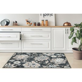 Beeiva Floral Entryway Rug Non Slip, Vintage 3x5 Rugs for Entryway with Rubber Backing Ultra Thin Entry Rugs, Paisley Print Machine Washable Area Rugs for Bathroom Kitchen Bedroom Office