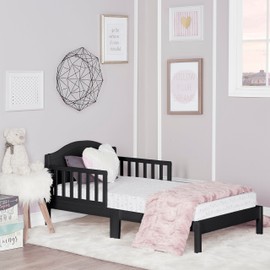 Dream On Me Sydney Toddler Bed in Black, Greenguard Gold Certified, JPMA Certified, Low To Floor Design, Non-Toxic Finish, Safety Rails, Made Of Pinewood