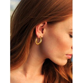 FindChic Chunky Gold Hoop Earrings for Women, Round Wire Ear Stainless Steel Small Hoops Circle Hoops 30mm Loop Light-weight for Sensitive Ears Hypoallergenic Jewelry Gifts