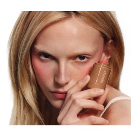 Rubor en Barra Rhode Pocket Blush para un Acabado Natural - Tono Piggy