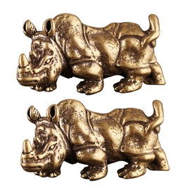 FOMIYES 2 figuras de latón de rinoceronte vintage diminuto rinoceronte en miniatura Feng Shui, adornos de escritorio, llavero de animales, colgante para mesa de té, regalo coleccionable