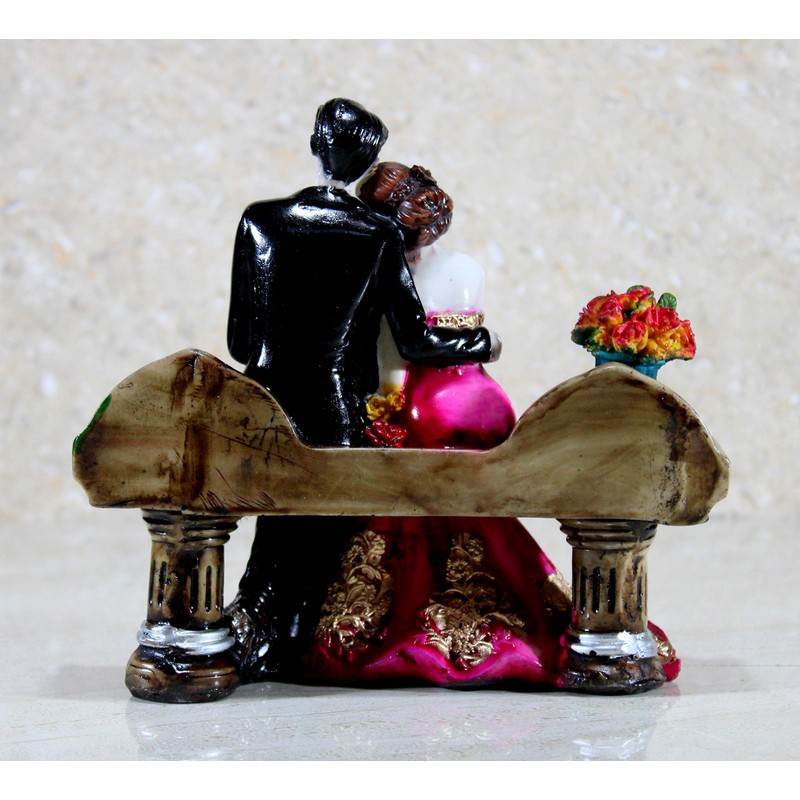 ESPLANADE Love Couple on Couch Showpiece Statue Sculpture Figure -