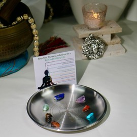 5.5inch Altar Ritual Plate Dish with Stones,Stainless Steel Flat Bowl Round Metal Jewelry Tray Prayer Astrology Tarot Plate Ring Trinket Holder for Smudging Decoration Trays Silver(Seven Chakras)