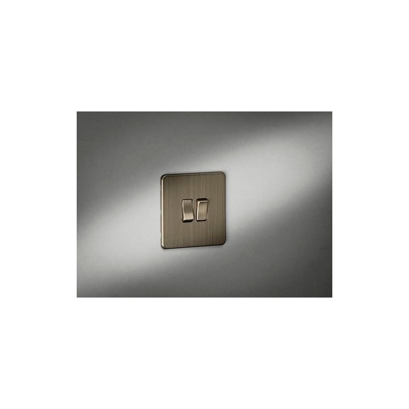 Knightsbridge 10AX 2G 2-Way Switch - Antique Brass