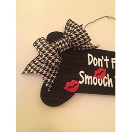 Black Bone Shaped Don't Forget To Smooch The Pooch Valentines Day Dog Lover Sign