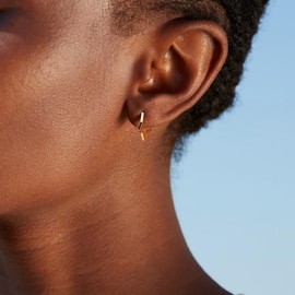 Milacolato 925 Sterling Silver Small Hoop Earrings for Women 18K Yellow Gold Plated Geometric Huggie Hoop Earrings Hypoallergenic Star Hoop Earrings for Women