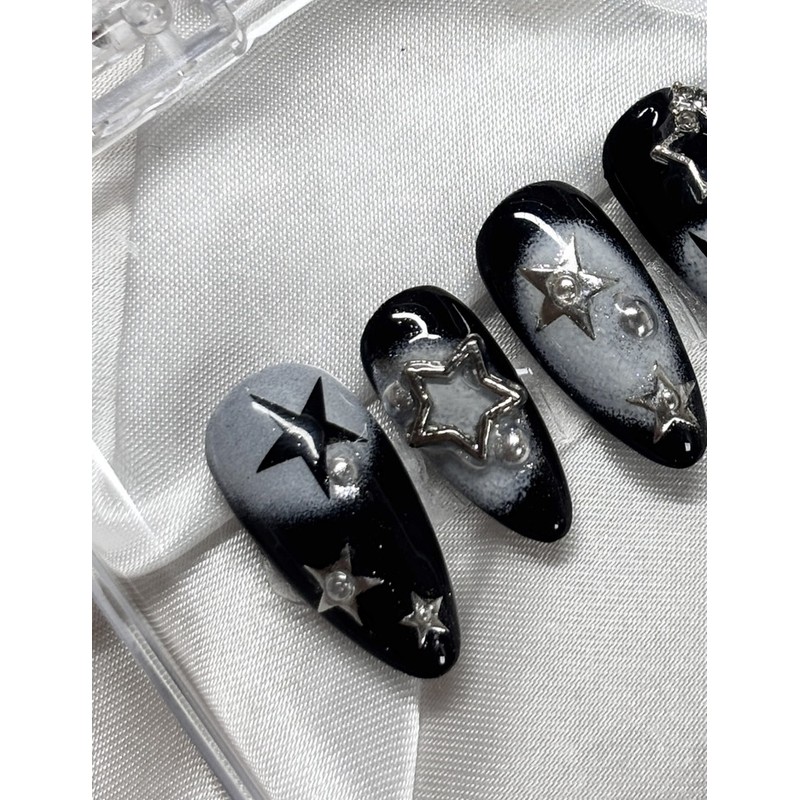 Black Star Nail Tips - Almond / 블랙 스타 네일팁