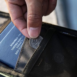 Lumbor37 Cartera para Pasaporte Familiar de Gran Capacidad para 4 Personas, Porta para Pasaporte con Bloqueo RFID, Cremallera y Cordón de Transporte, Organizador de Documentos de Viaje (negro)