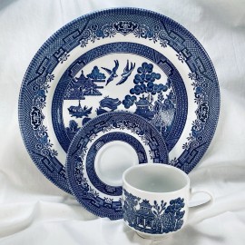 Churchill New Churchill Blue Willow 3 Piece Place Setting  Dinner Plate Cup and Saucer