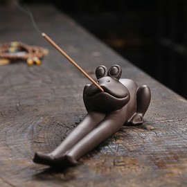 Frog Incense Stick Holder, Ceramic Insence Burner Ash Catcher, Insense Stand with 50 Sandalwood Incense Sticks, Frog Ornament for Aromatherapy/Yoga/Meditation/Home Living Room Office Decor