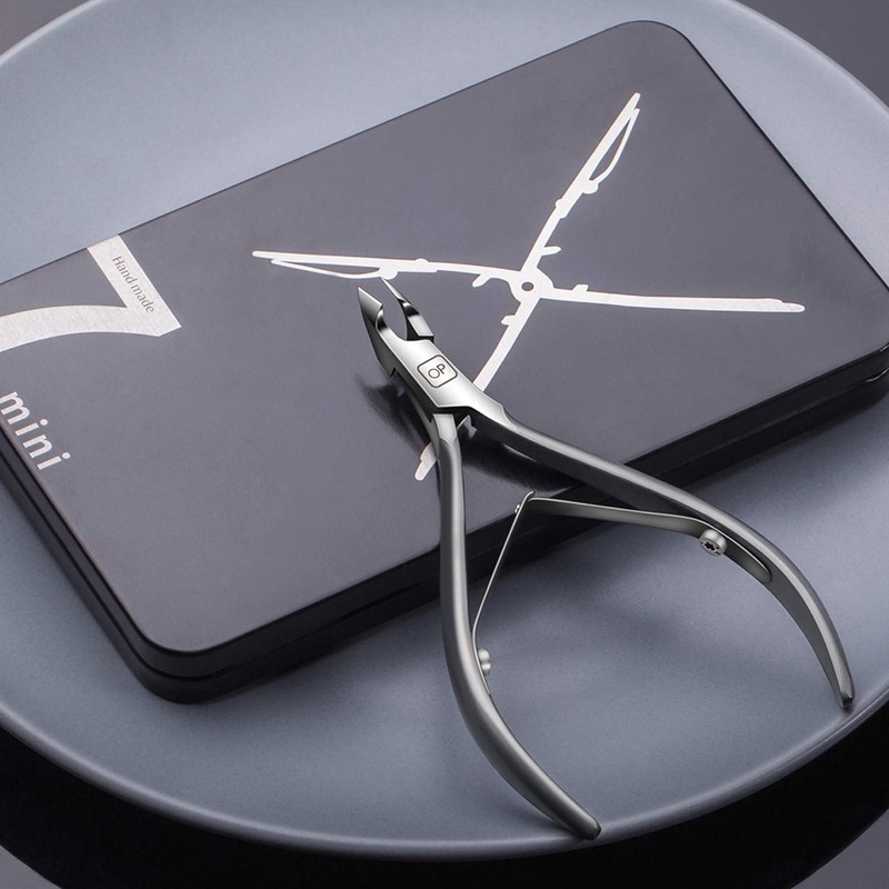 Cuticle Nippers Salon Grade for Manicurist Extremely Sharp Effortless Cuticle