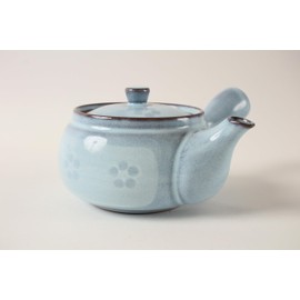 Mino ware Japanese Pottery Teapot Kyusu Flower Pattern in Light Blue with Infuser made in Japan (Japan Import) SYK001 (Light Blue)