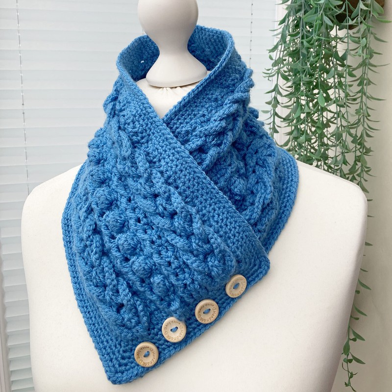 Crochet Pattern for Ladies Neck Warmer Scarf, use Aran Yarn