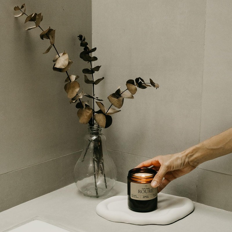 Vela Aromática ROURE Dark Amber – Cera de Soja, Mecha