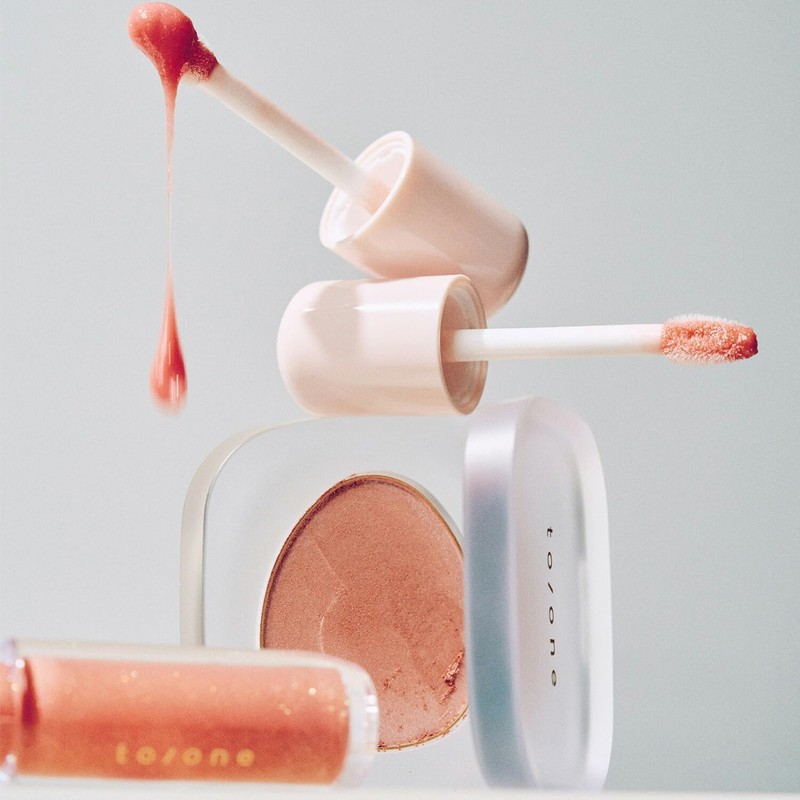 to/one Petal Float Blush 06 Sensual Satin Teak Powder Cheek
