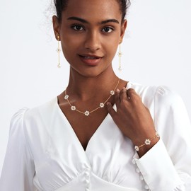 Zeffy Gold Jewelry Set for Women - Dainty Daisy Pearl Necklace and Earring Set with Drop Earrings Bracelets 14K Gold Plated Flower Choker Necklace Wedding Bride Jewelry Trendy Gift