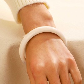 Cybche Vintage Acrylic Bangle Bracelet White Resin Bracelet Chunky Acrylic Bracelets Gemstone Bangle Bracelet Quartz Crystal Bangle Bracelet Jewelry for Women