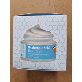 Manuka Lane Hyaluronic Acid Day Cream for Face and Neck with Oat Kernel Extract, Camellia Seed Oil & Sweet Almond Oil | Plant Based Formula | Carefully formulated to keep your skin healthy!