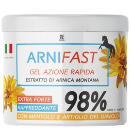 Arnifast Arnika für Pferde, 98% extra stark, echtes Arnika-Extrakt, schnelle Wirkung, kühlendes Gel, 500 ml, hergestellt in Italien, ideal für Zerrungen, Muskel- und Gelenkmassagen