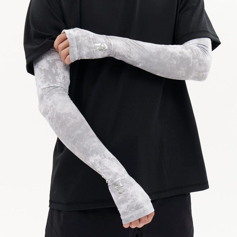 Daiwa DG-7723 Ice Dry R Arm Cover with Finger Slit,