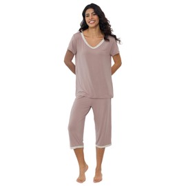 Joyaria Cooling Pajamas Women Bamboo Pjs Short Sleeve with Capri Pants Soft Loungewear Sleepwear Night Sweats(Blushing Pink M)