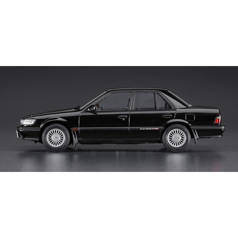 Hasegawa HC33 1/24 Historic Car Series Nissan Bluebird 4-Door Sedan