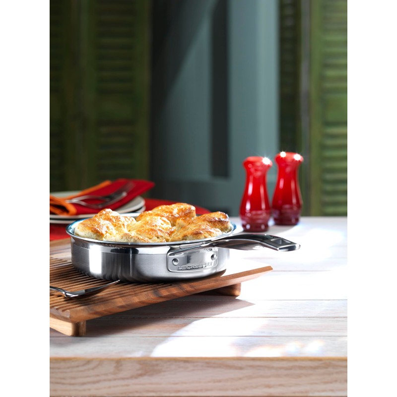Le Creuset, Salt and Pepper Shaker Set of 2 -