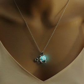 Squirrel Luminous Necklace Funny Fluorescence Squirrel Pine Cone Pendant Necklace Cute Animal Jewelry Gift for Women Teen Girls (Blue+Green)