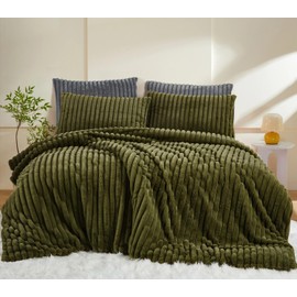 Fluffy Duvet Cover Queen Size Faux Fur Duvet Cover Reversible 3 Pcs Cozy Flannel Velvet Duvet Covers Green Boho Striped Bedding Duvet Cover Set with Zipper Ties for Women Men