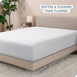 Bare Home Super Soft Fleece Fitted Sheet - Full Size - Extra Plush Polar Fleece, Pill Resistant - Deep Pocket - All Season Cozy Warmth, Breathable & Hypoallergenic (Full, White)