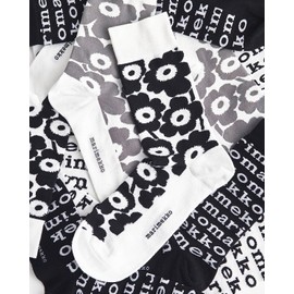 MARIMEKKO Kirmalla Unikko Cotton Socks for Women and Men (Black) – Floral Socks to Include in your Wardrobe Essentials (One Pair)