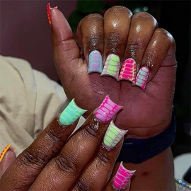24Pcs Colorful Press on Nails Short Duck Fake Nails Nude Nails Press ons with Colorful Crocodile Pattern Designs Glossy False Nails Full Cover Acrylic Nails Cute Glue on Nails for Women