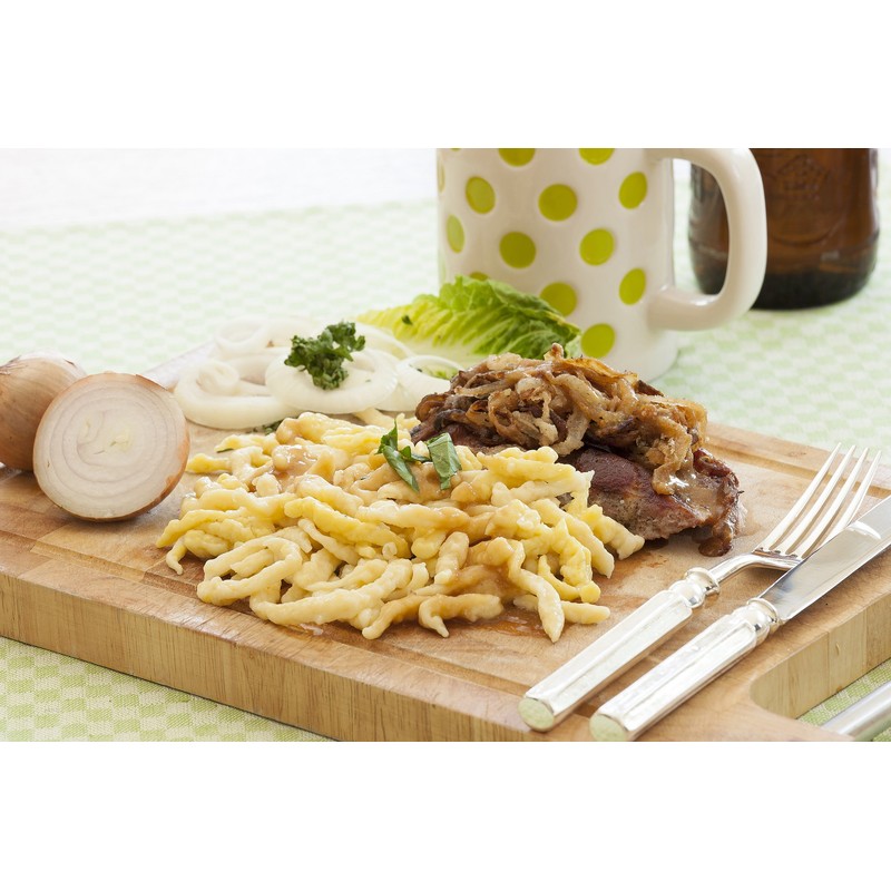 Muxel's spaetzle Wonder: Spätzle Board/Spätzle Noodle Strainer Scraper in Blue