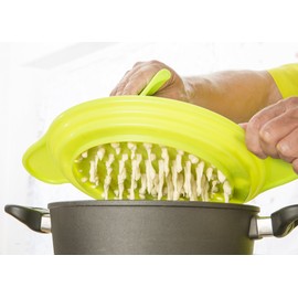 Muxel's spaetzle Wonder: Spätzle Board/Spätzle Noodle Strainer Scraper in Green recipes