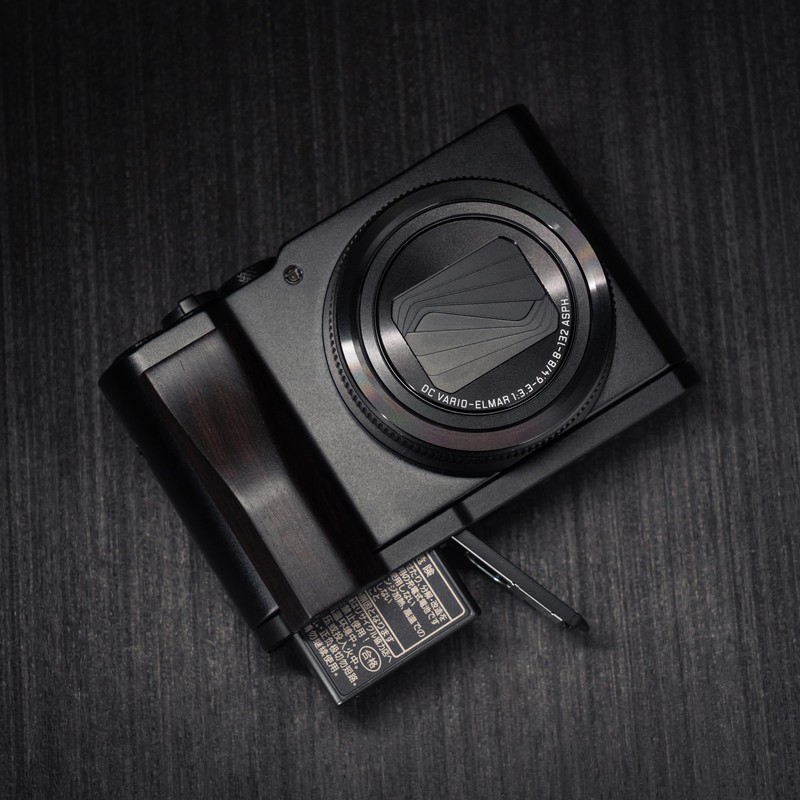 Iborrys Premium Camera Grip, Compatible with Panasonic Lumix DC‑TX3 Camera,