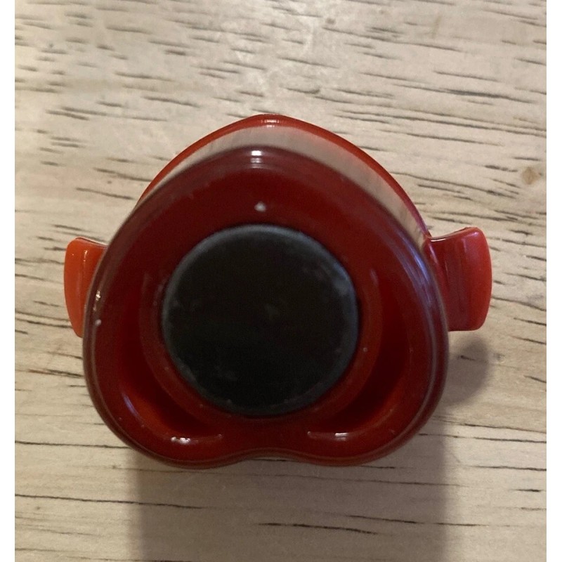 Le Creuset "Cerise" Heart Dutch Oven Magnet LE CREUSET Plastic