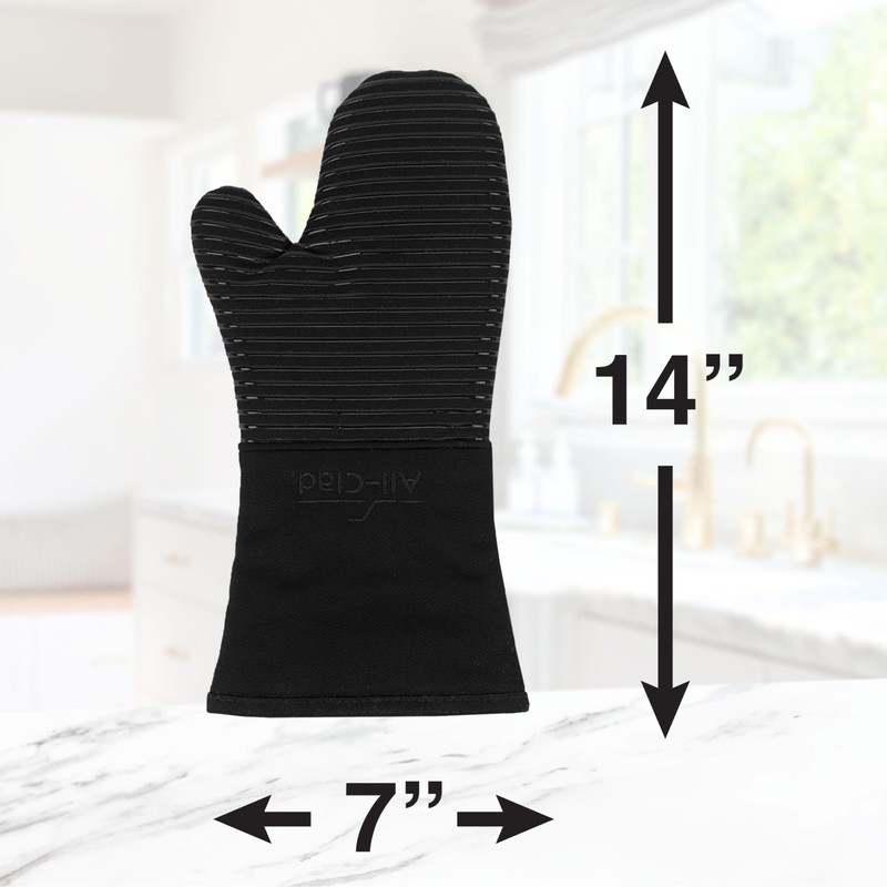 All-Clad Silicone Oven Mitts: Heat Resistant up to 500 Degrees