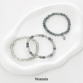Noessla Stackable Crystal Beaded Bracelets for Women Boho Multi Layer Stretch Bracelets Natural Stone Bead Bracelet with Leaf Charm Jewelry for Women(Grey)