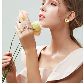 Gold Heart Stud Earrings for Women 18k Gold Plated Heart Shaped Lover Earring Chunky Heart Statement Earrings Big Heart Dome Earrings Hypoallergenic Trendy Jewelry Gift