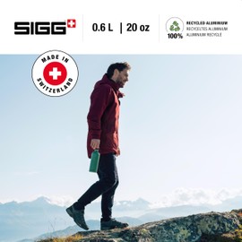SIGG - Alu Trinkflasche - Traveller Leaf Green - Klimaneutral Zertifiziert - Für Kohlensäurehaltige Getränke Geeignet - Auslaufsicher - Federleicht - BPA-frei - Grün - 0,6L